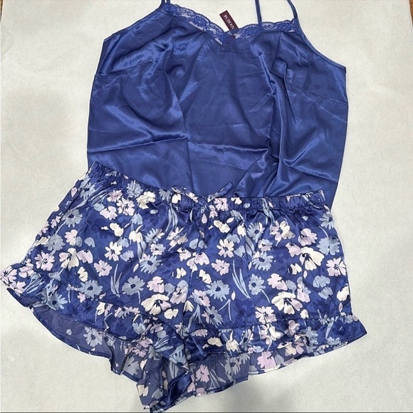 Adore Me Luana Plus Iris Print purple pajama set satin shorts tank 1x new w tags - Picture 9 of 10